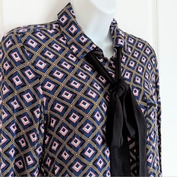 Mango Abstract Print Navy Pink Blouse With Bow Tie Neck Top Viscose XS @V - Picture 3 of 12